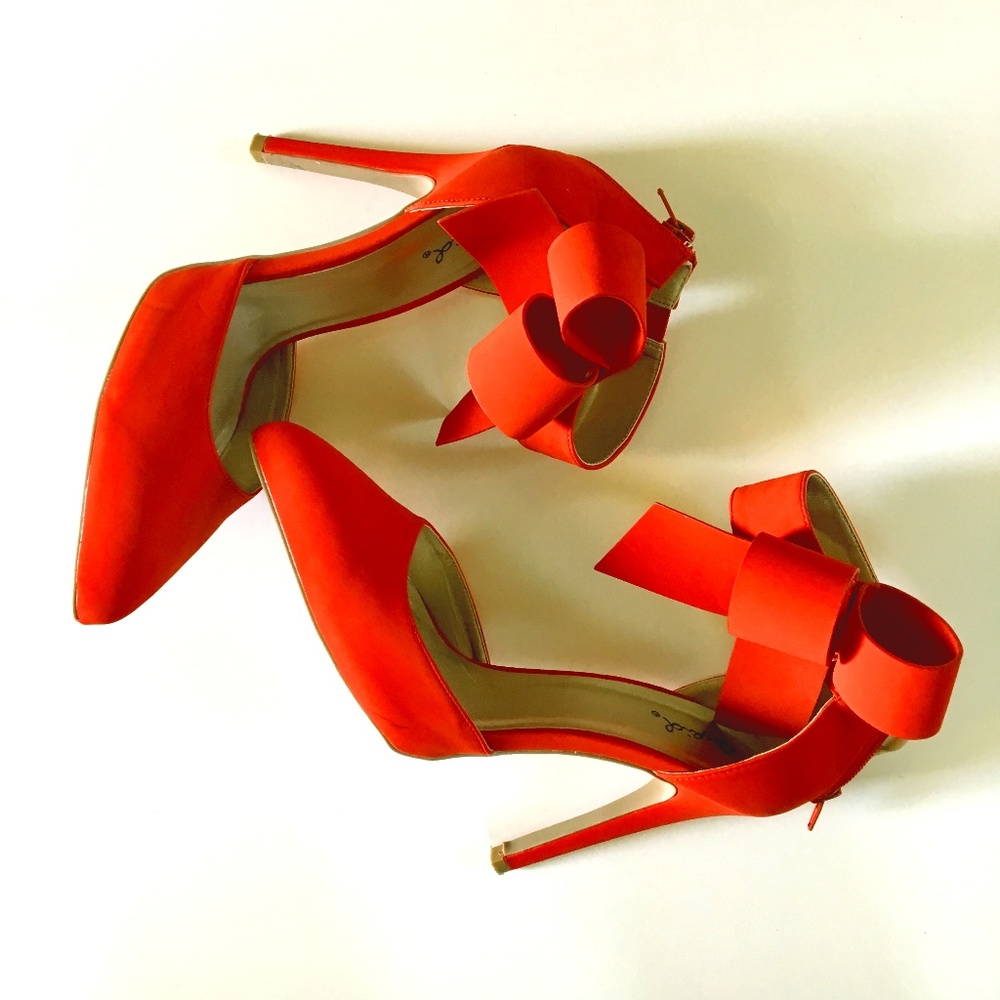Red Bow Heels